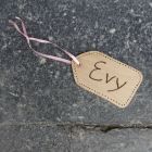 Label voor Evy, 9 x 5 cm.